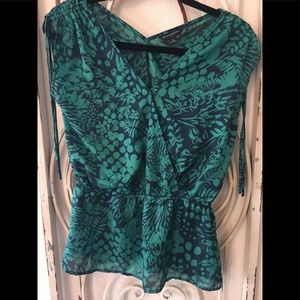 EUC Emerald green and Navy top
